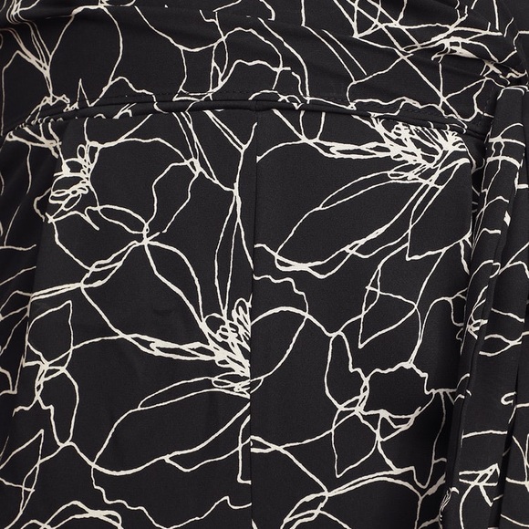 Lulu’s “Blooming Love” Floral Strapless Jumpsuit - Picture 10 of 11